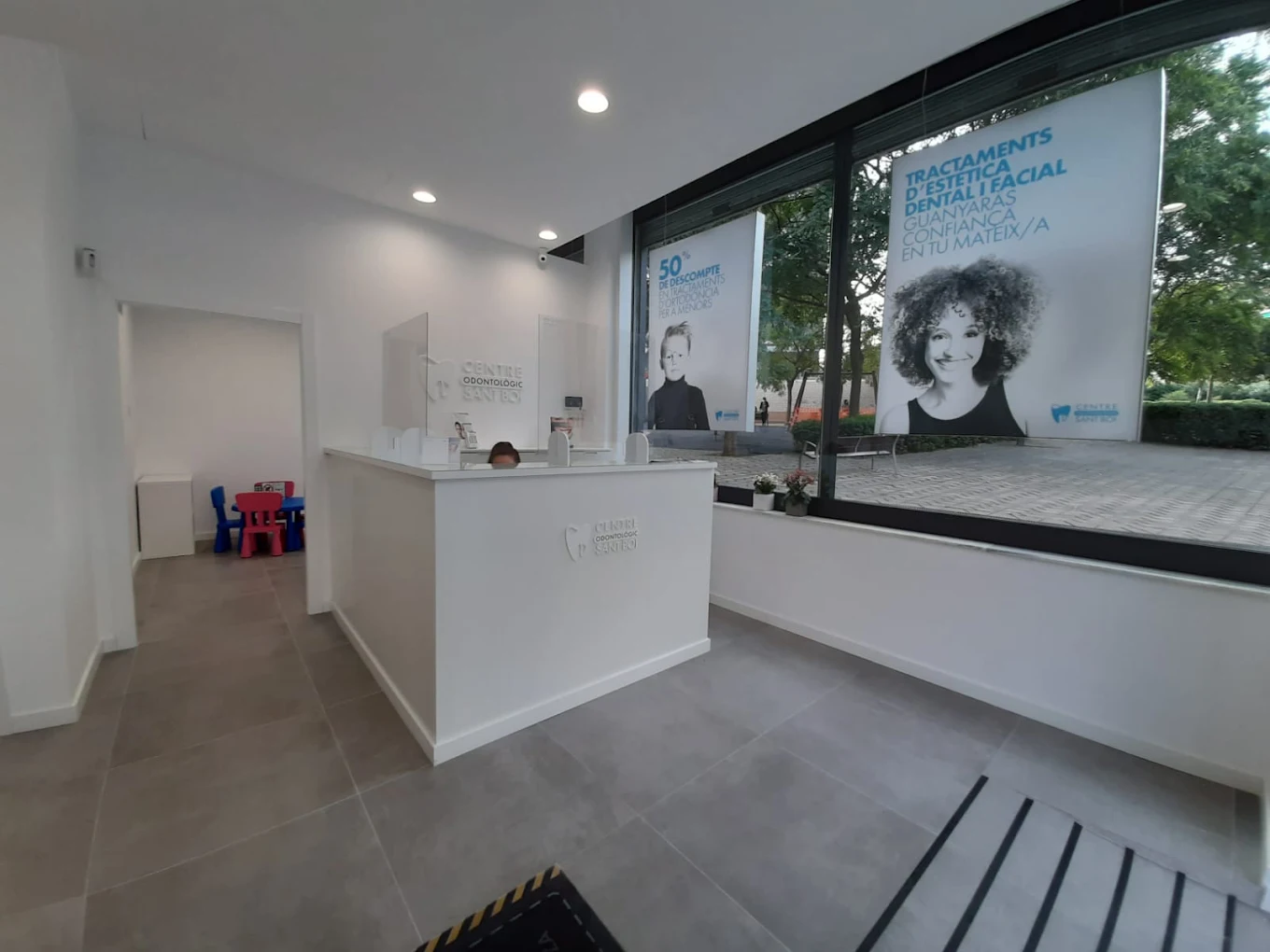 Recepción de Centre Odontològic Sant Boi